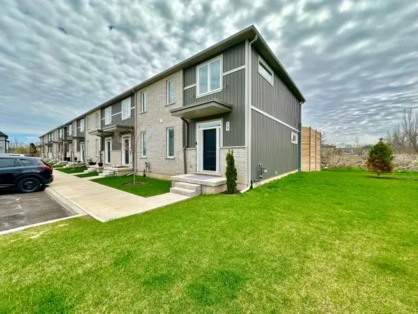 121A Moffatt ST #17, St. Catharines, ON L2P 0G4