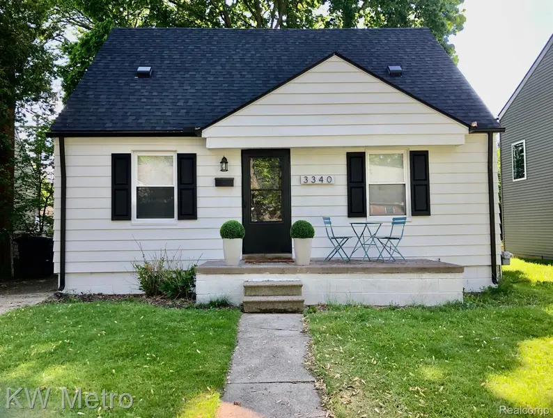 3340 EDGEWORTH ST, Ferndale, MI 48220