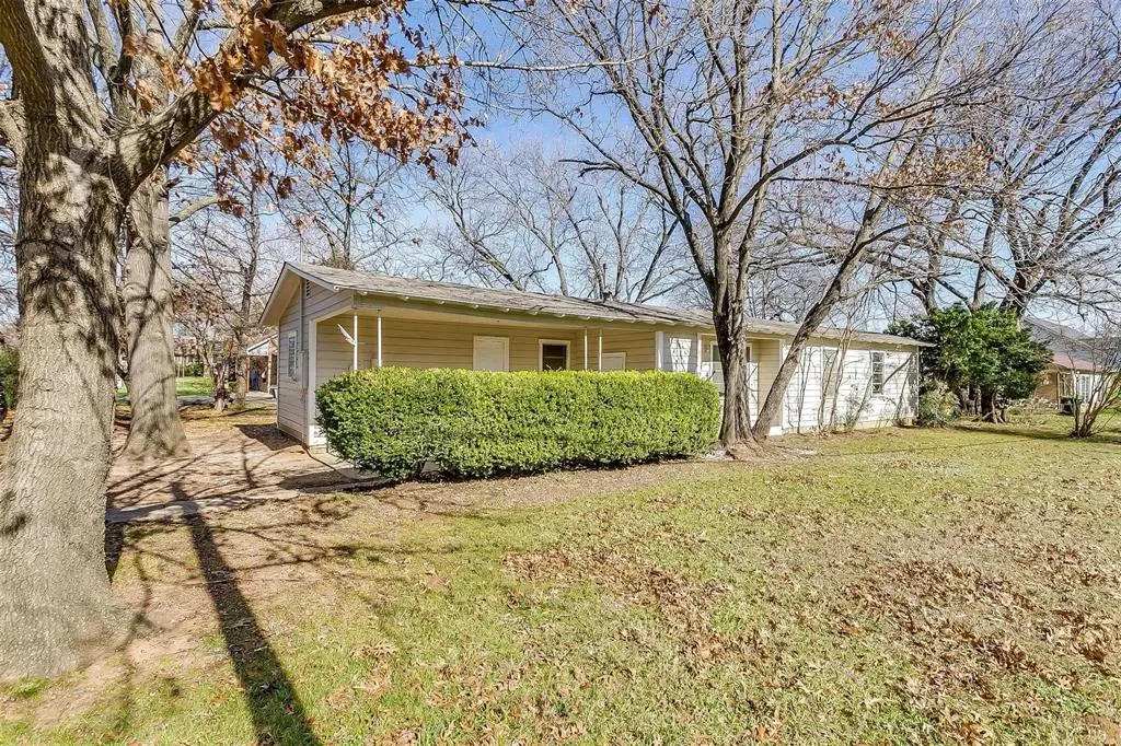 400 E Liberty Street, Pilot Point, TX 76258