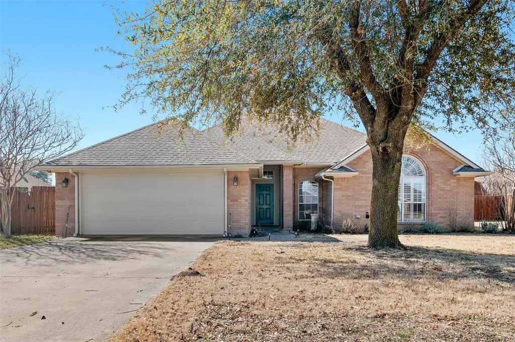 807 Birch Circle, Van Alstyne, TX 75495