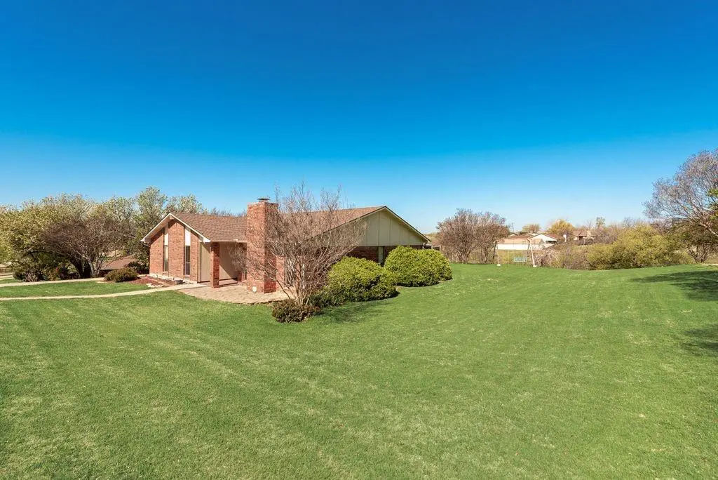 4801 Hetherington Drive, The Colony, TX 75056