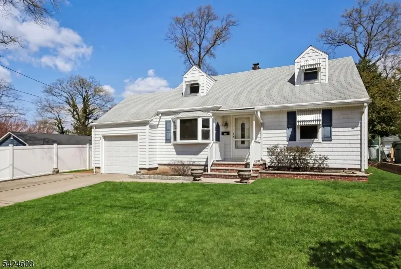 44 Colonia Pl, Woodbridge Twp., NJ 07067