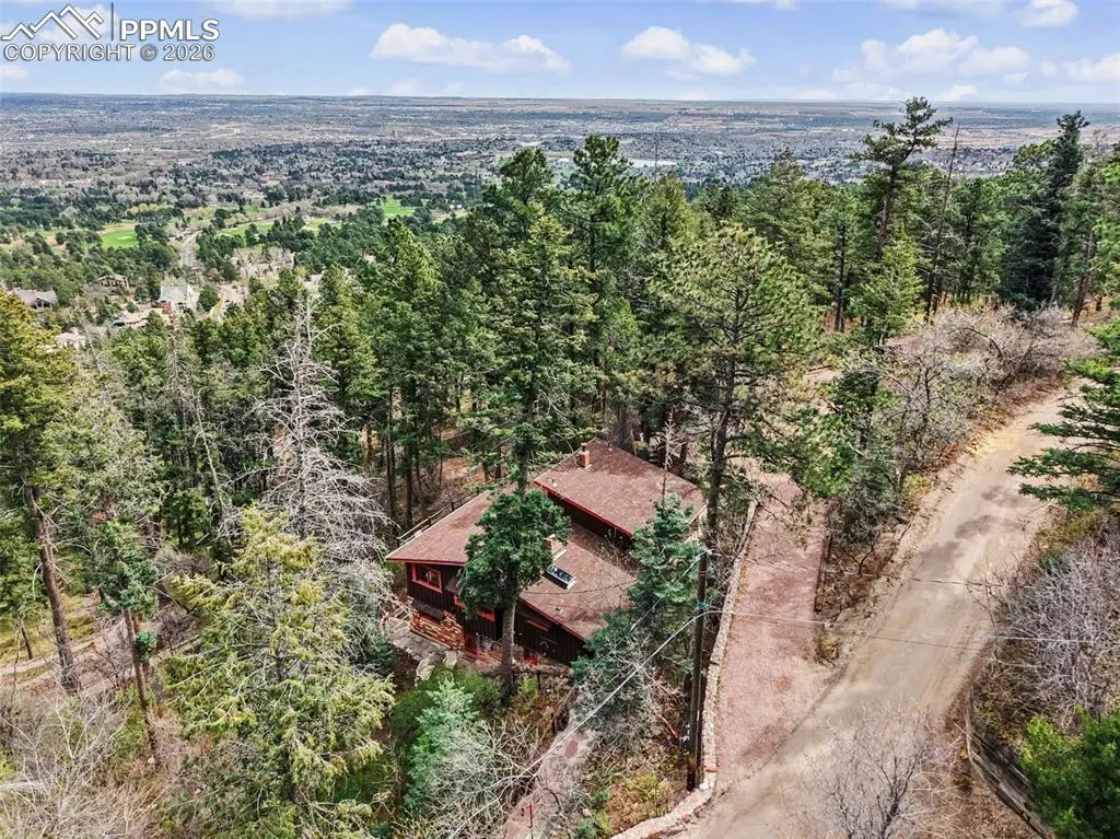 3875 Overlook RD, Colorado Springs, CO 80906
