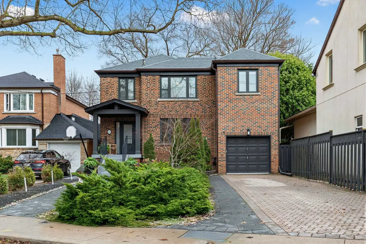 21 Austin TER, Toronto C02, ON M5R 1Y2