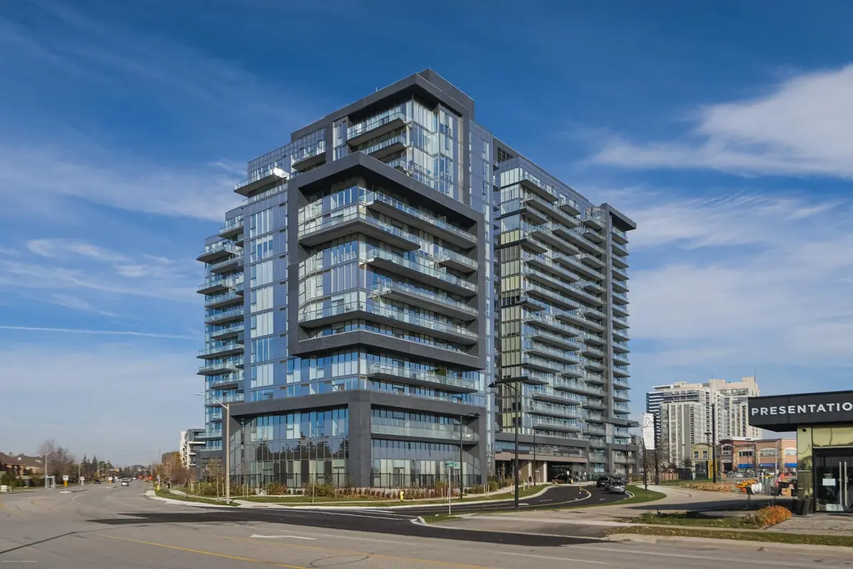 10 Gatineau DR #204, Vaughan, ON L4J 0L2