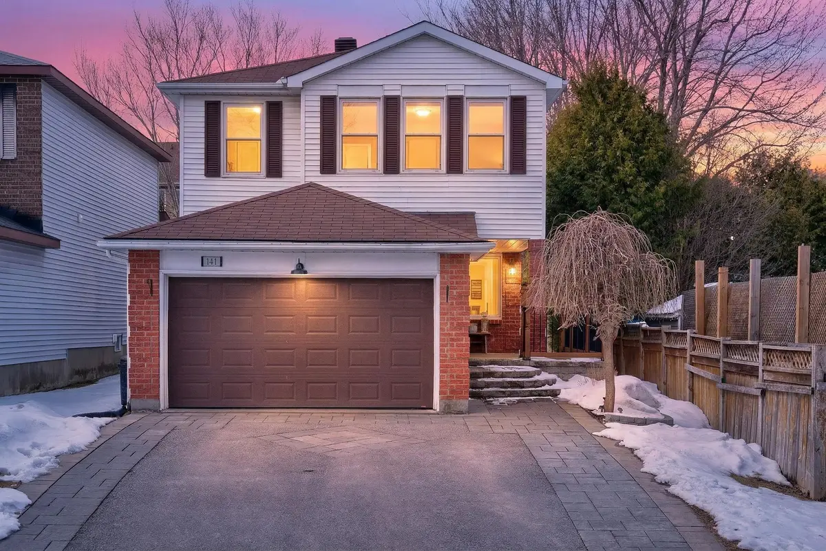 141 Acklam TER, Kanata, ON K2K 2J4