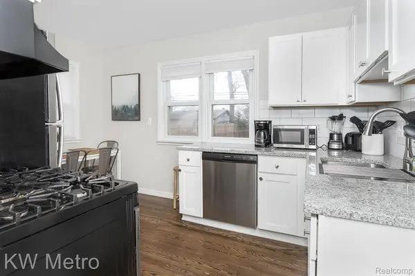 3340 EDGEWORTH ST, Ferndale, MI 48220