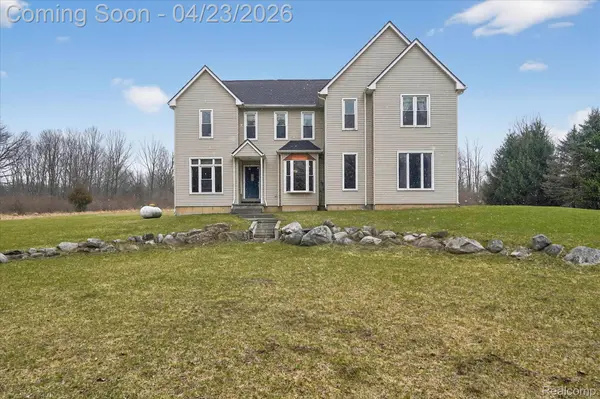 5640 Fisher RD, Oceola Township, MI 48855