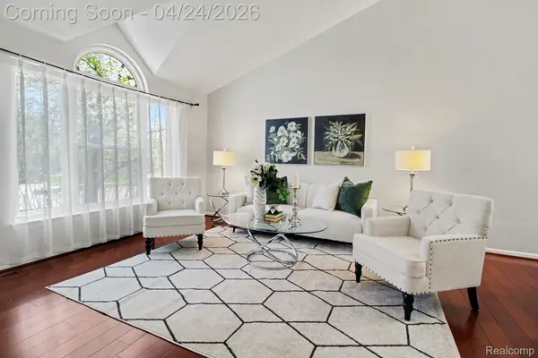 4880 S Ridgeside CIR, Ann Arbor Charter Township, MI 48105