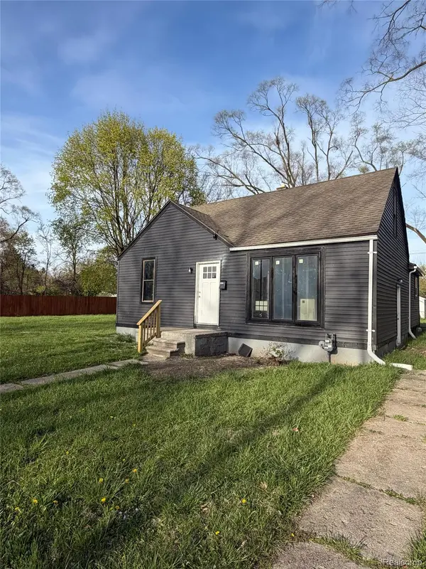 19294 Houghton ST, Detroit, MI 48219