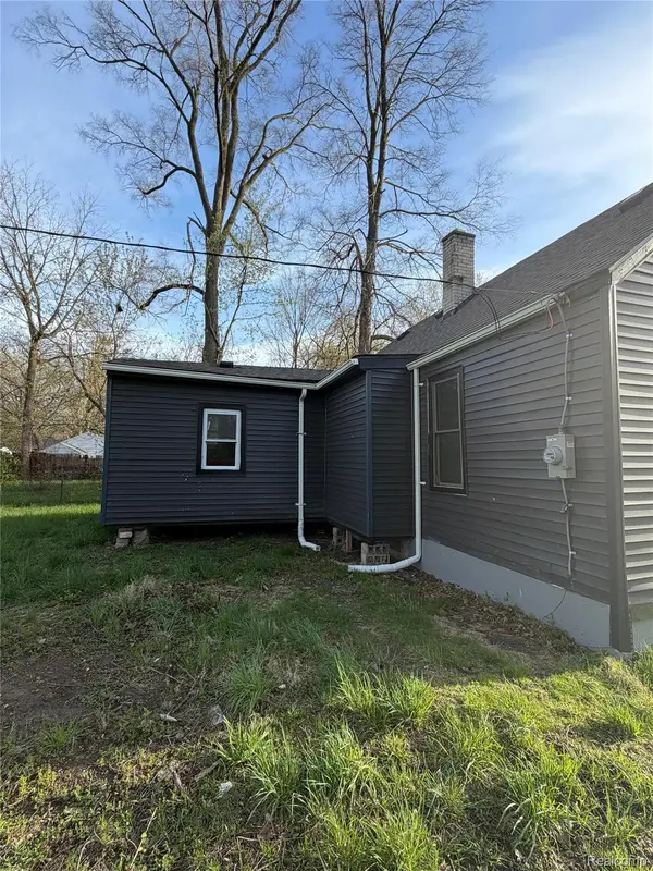 19294 Houghton ST, Detroit, MI 48219