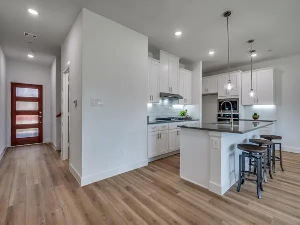 5613 Woodlands Drive, The Colony, TX 75056