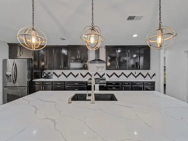 4606 Hazelhurst Lane, Dallas, TX 75227