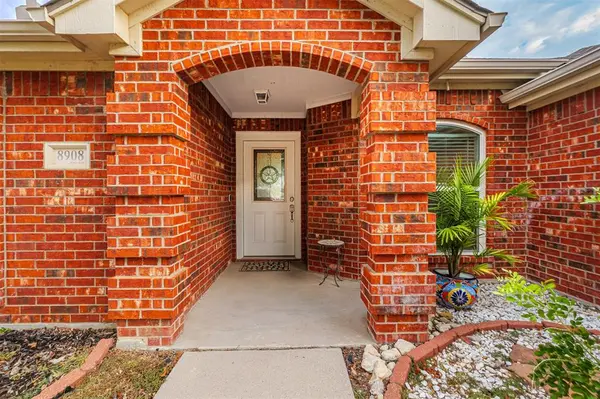 8908 Jill Street, White Settlement, TX 76108