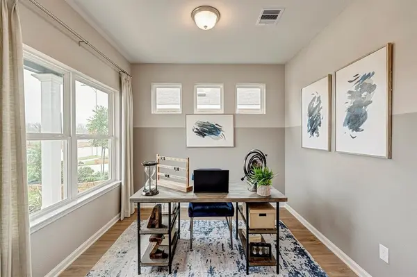 4324 Valley Brook Drive, Fort Worth, TX 76036