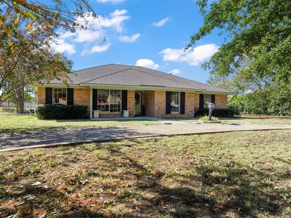 616. S Files Street,  Itasca,  TX 76055