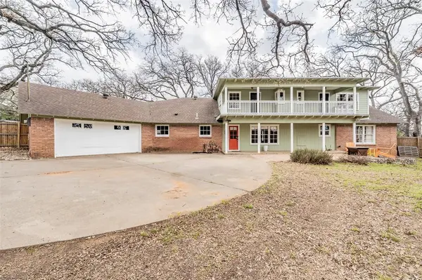 5917 Jacqueline Road, Fort Worth, TX 76112