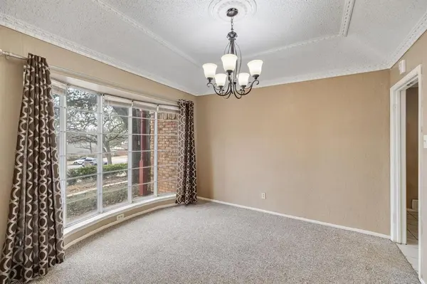 1904 Bay Oaks Court, Fort Worth, TX 76112