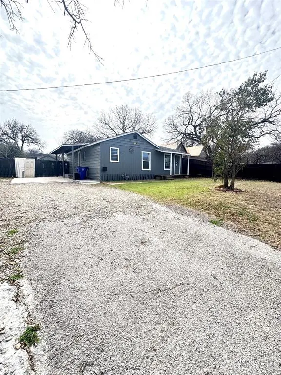 303 W Broad Street, Mansfield, TX 76063