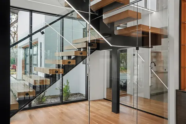 9457 Waterview Road, Dallas, TX 75218