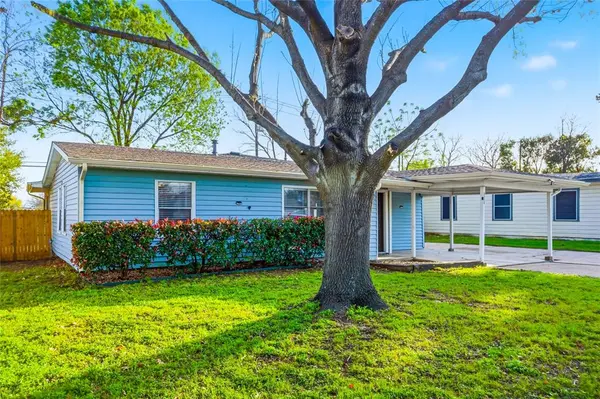 8328 Campanella Drive, Dallas, TX 75243