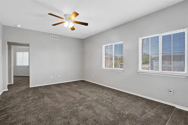 609 Meadow View Court #201, Denton, TX 76207