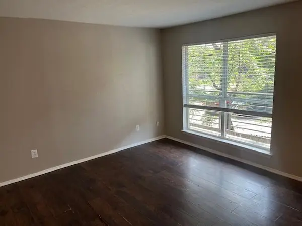 2821 Reagan Street #202, Dallas, TX 75219