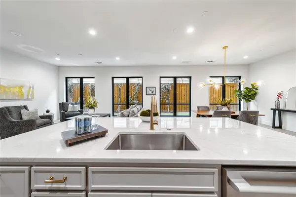 3601 Routh Street #1B, Dallas, TX 75219