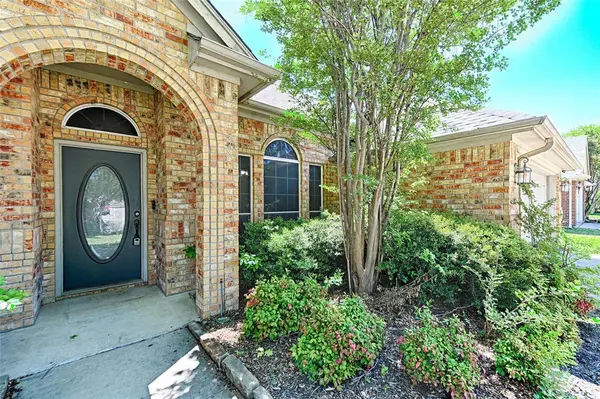 516 Chestnut Lane, Saginaw, TX 76179