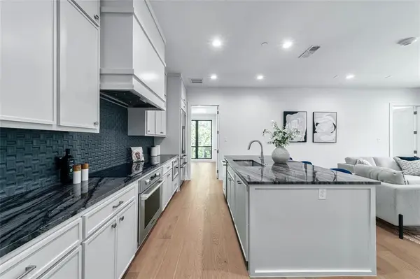 3601 Routh Street #2F, Dallas, TX 75219