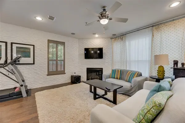 2625 Chambers Drive, Lewisville, TX 75067