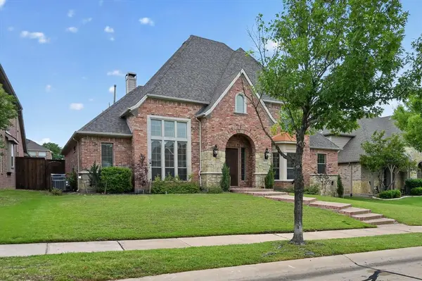 2416 Lady Of The Lake Boulevard, Lewisville, TX 75056