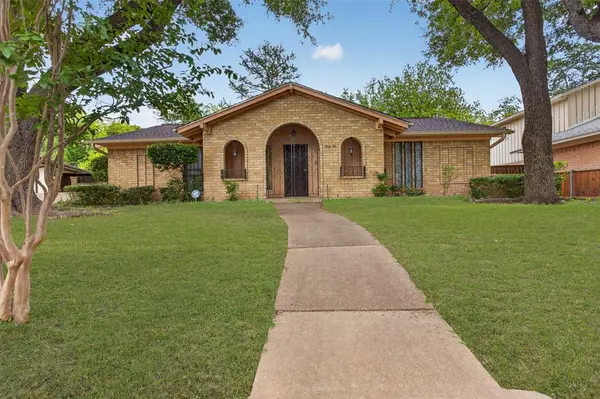 6010 Hunters View Lane, Dallas, TX 75232