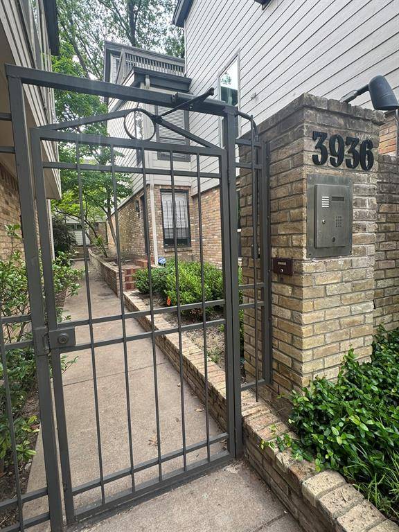 3936 Travis, Dallas, TX 75204