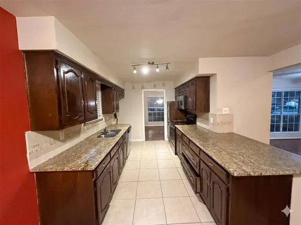 7018 Allview Lane, Dallas, TX 75227