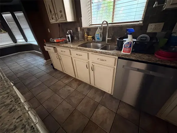 4724 Maple Hill Drive, Fort Worth, TX 76123