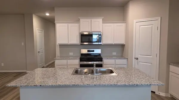 8528 BELTMILL Parkway, Fort Worth, TX 76131