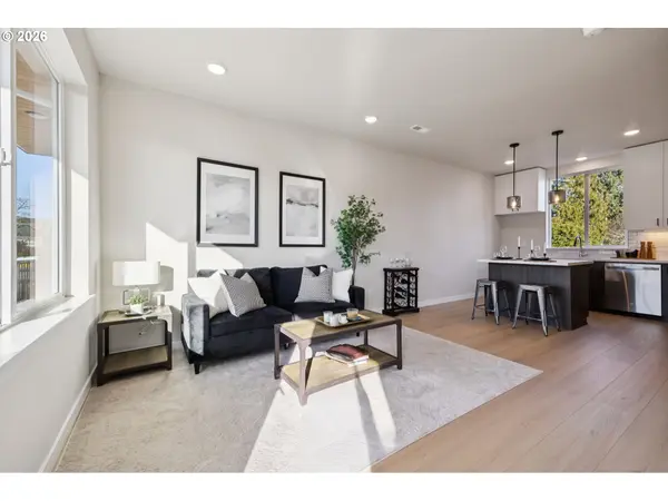 1724 SE SHERRETT ST, Portland, OR 97202