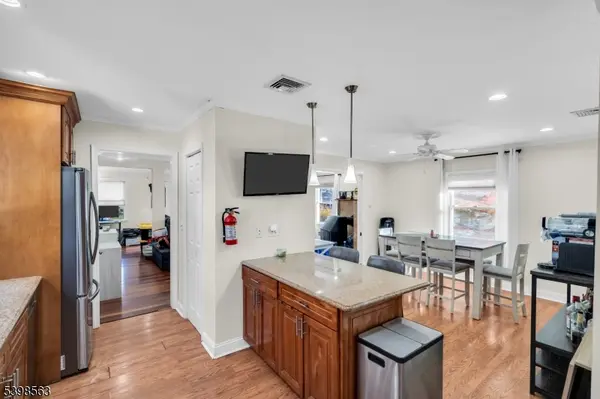 18 Belle Terre Rd, West Orange Twp., NJ 07052