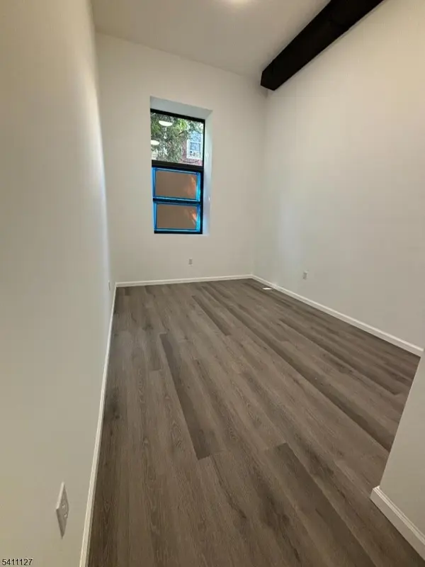 24 Elm St #202, Paterson City, NJ 07501