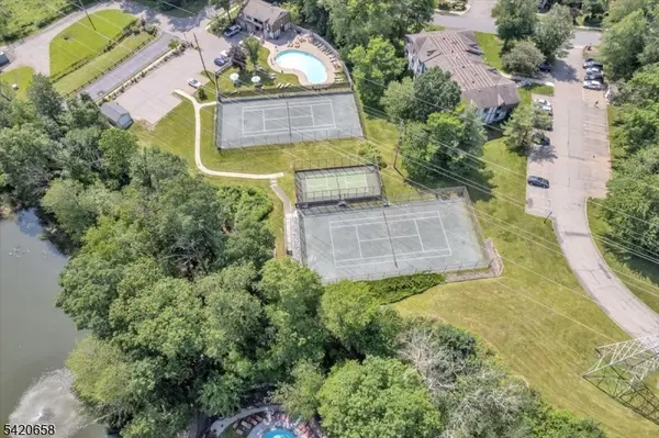 240 Riveredge Dr, Chatham Twp., NJ 07928