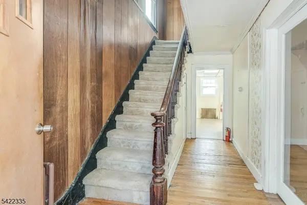 101 Madison St, Newton Town, NJ 07860