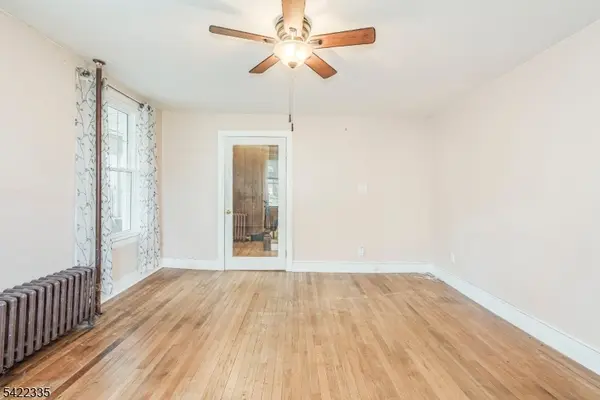 101 Madison St, Newton Town, NJ 07860