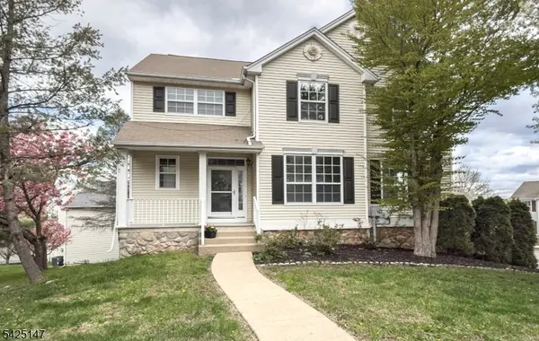 227 Winding Hill Dr, Mount Olive Twp., NJ 07840