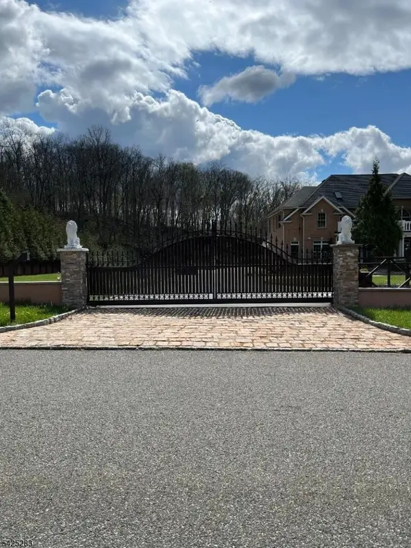 19 Violet Trl, Lafayette Twp., NJ 07848