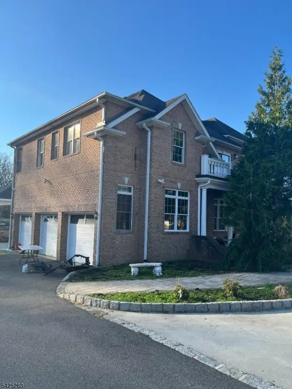 19 Violet Trl, Lafayette Twp., NJ 07848