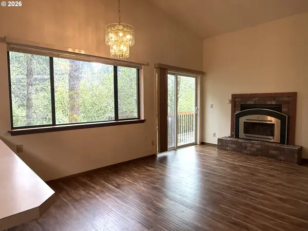 1475 GLENWOOD DR, Brookings, OR 97415