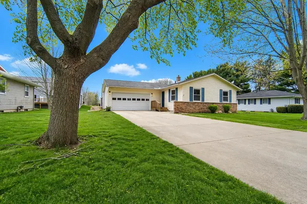 1026 Rose ST, Marshall City, MI 49068