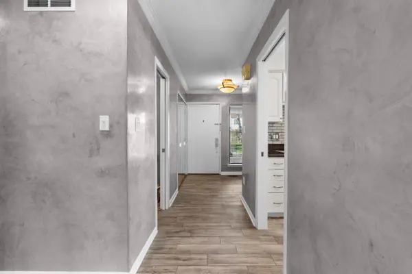 5327 Fairway CT, West Bloomfield Twp, MI 48323