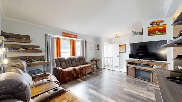 18 Jackson PL, Whitecourt, AB T7S 1T7